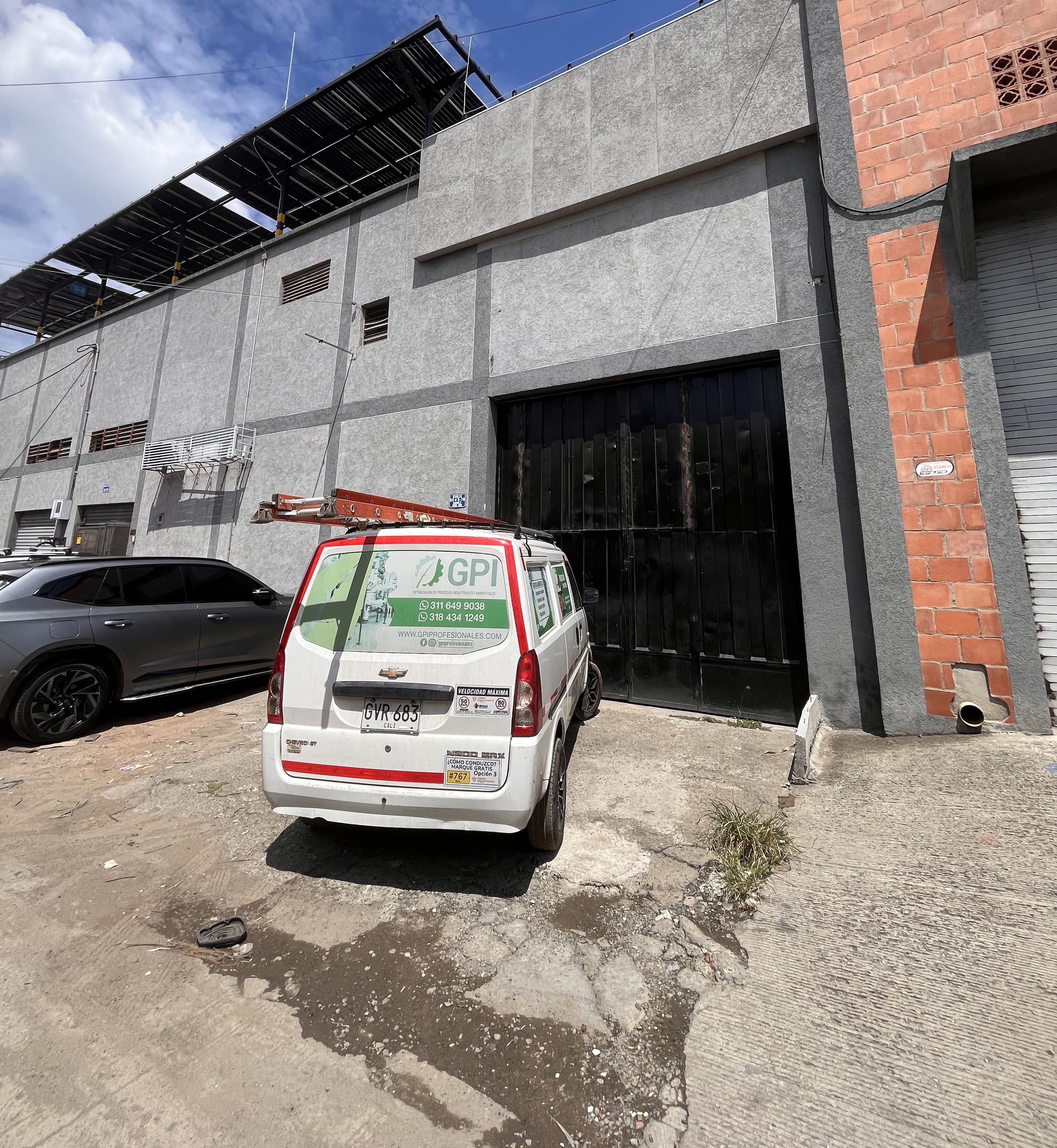 Equipo de GPI en trabajo de campo